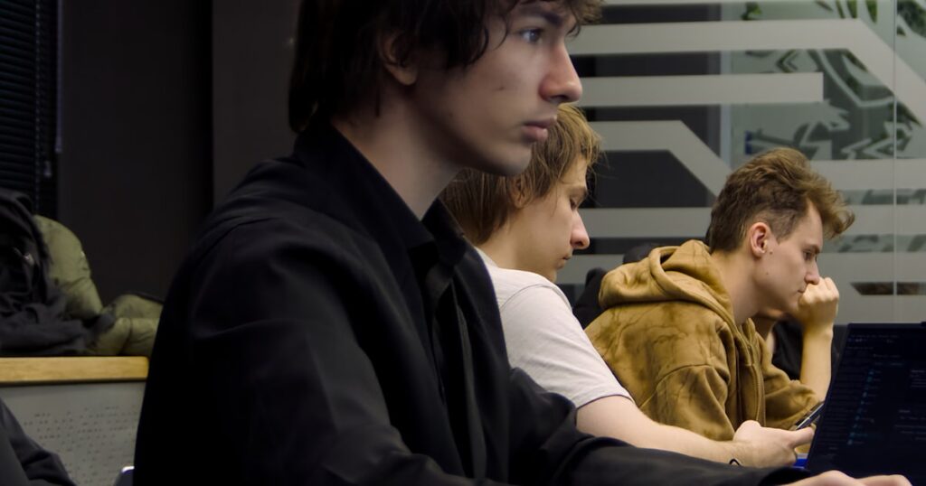 世界はどう育てているか？──海外のDX人材育成の最前線